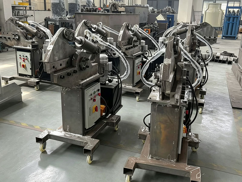 Alligator Shears Machine