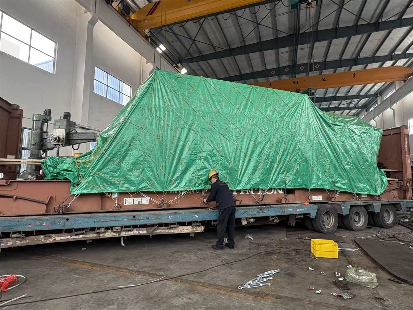 Container shear machine Container shear machine