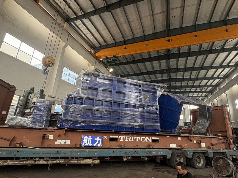 High pressure hydraulic shear High pressure hydraulic shear