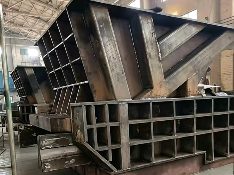 Box shearing machine Box shearing machine