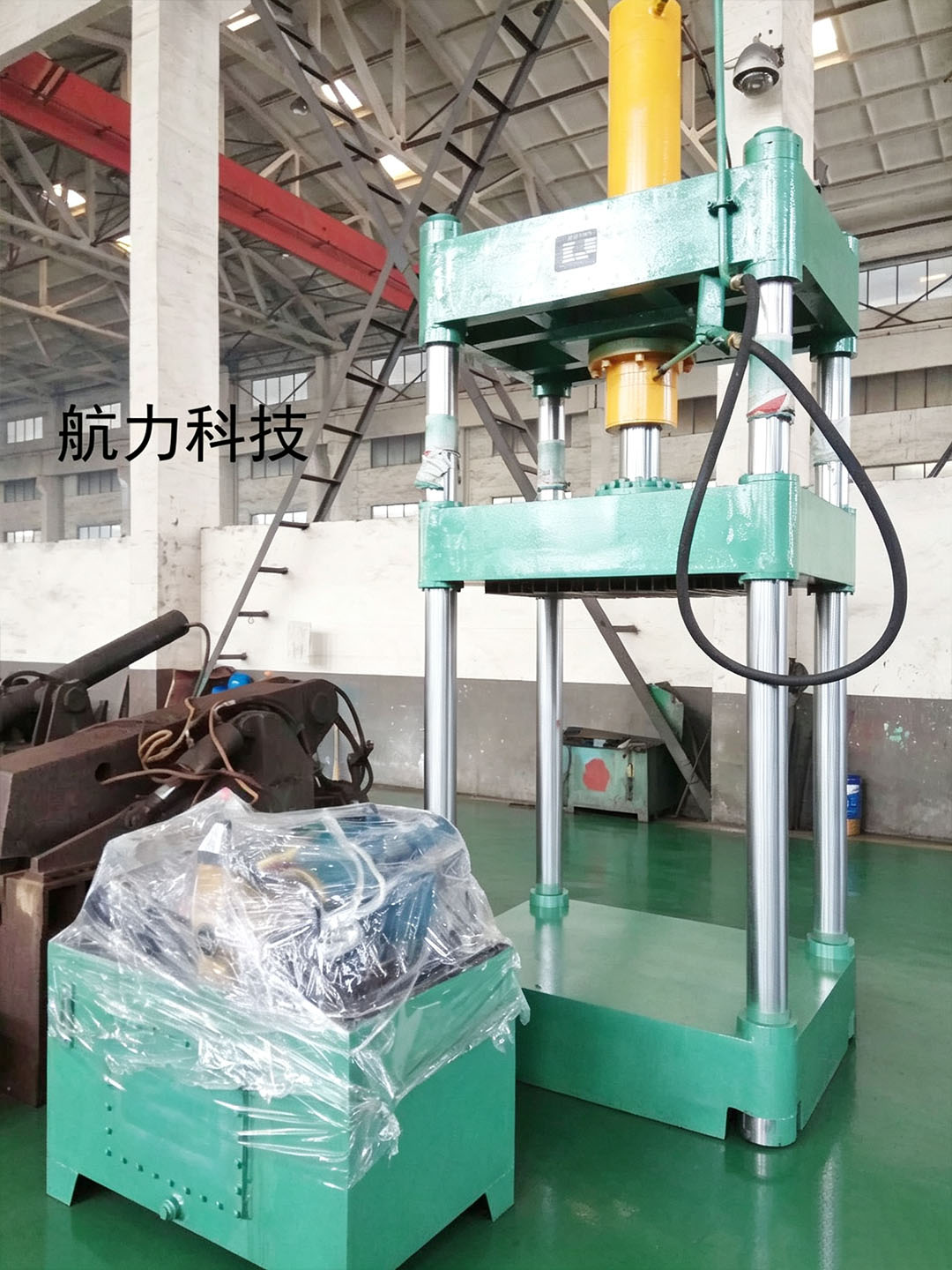 Four Column Hydraulic Press Machine Four Column Hydraulic Press Machine