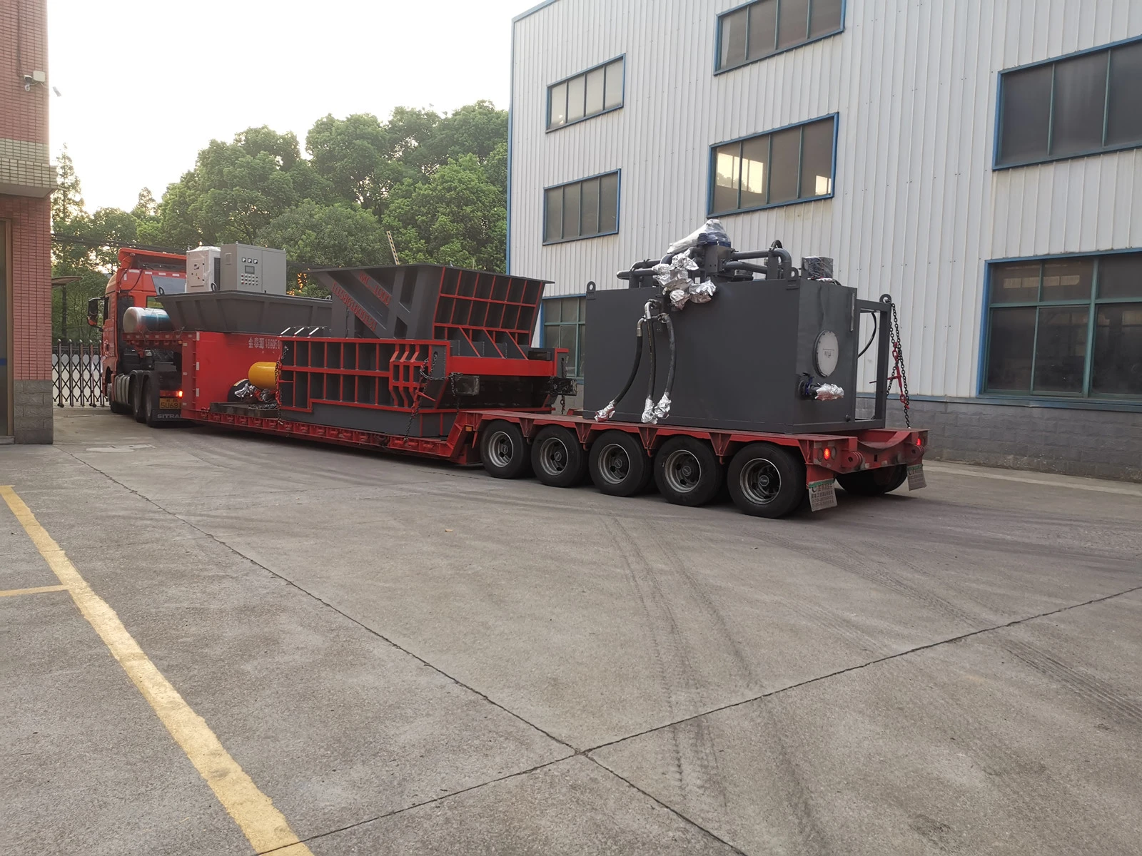 Scrap Metal Container Type Shearing Machine Scrap Metal Container Type Shearing Machine