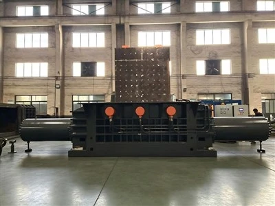 Baling Press Metal